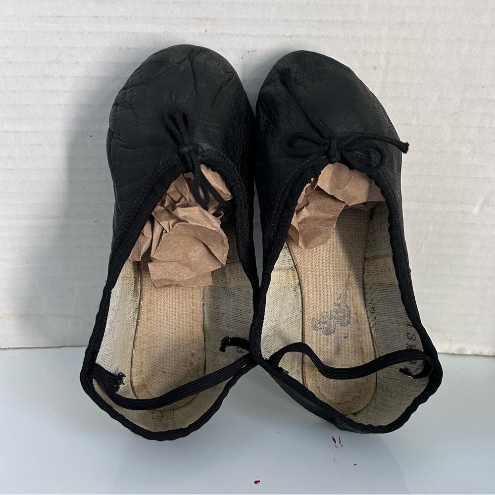 Girl’s Ballet Slippers / Shoes size 13-1/2 D